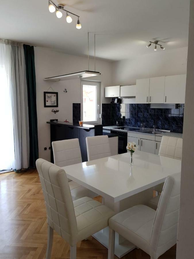 Apartment Mate Kastela Exterior photo